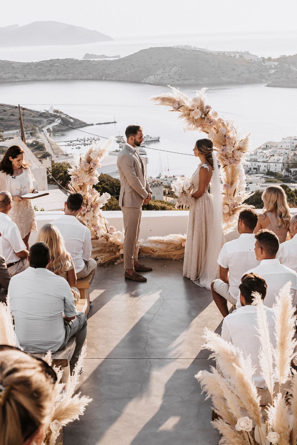 What Kind Of Wedding DJ Services Should I Look For? — SoundMykonos blog
